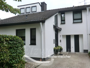 Fassadendämmung und Oberputz, nach der Entfernung der vorhandenen Holzverkleidung